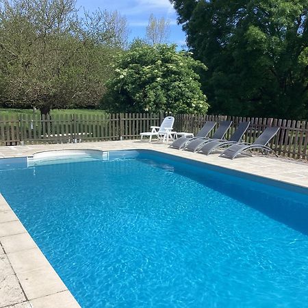 Bed and Breakfast Le Petit Bijou Saint-Fraigne Esterno foto