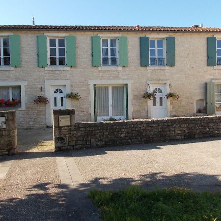 Bed and Breakfast Le Petit Bijou Saint-Fraigne Esterno foto