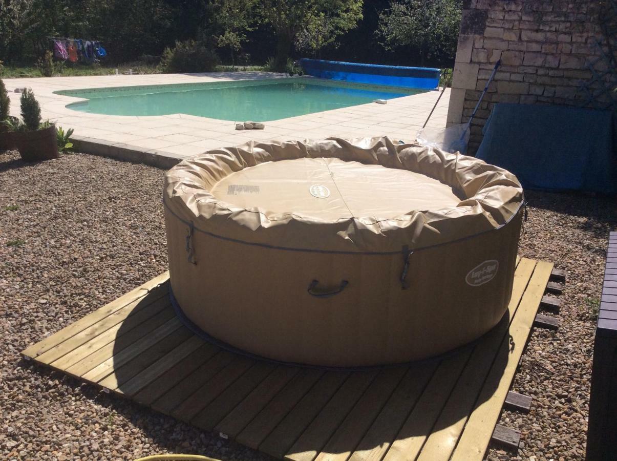 Bed and Breakfast Le Petit Bijou Saint-Fraigne Esterno foto
