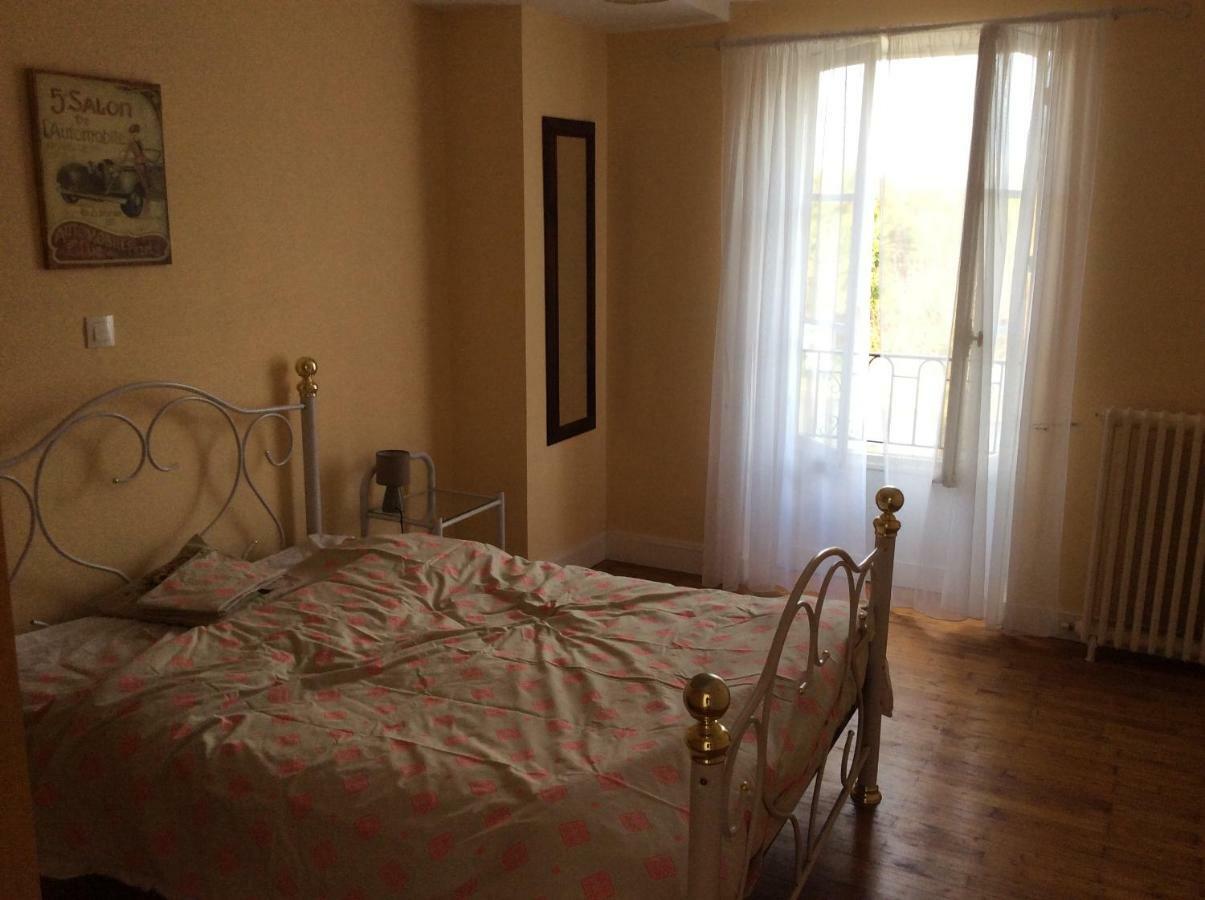 Bed and Breakfast Le Petit Bijou Saint-Fraigne Esterno foto