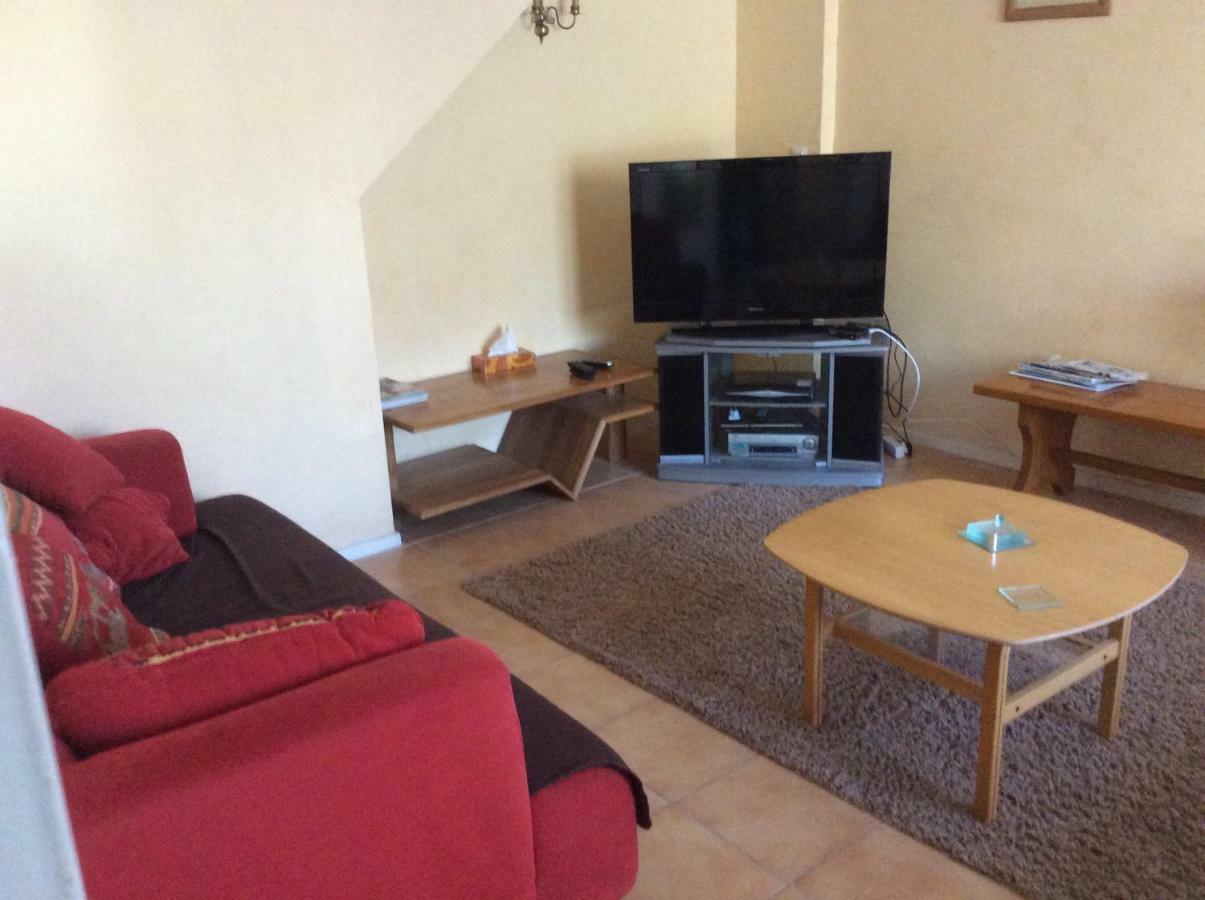 Bed and Breakfast Le Petit Bijou Saint-Fraigne Esterno foto